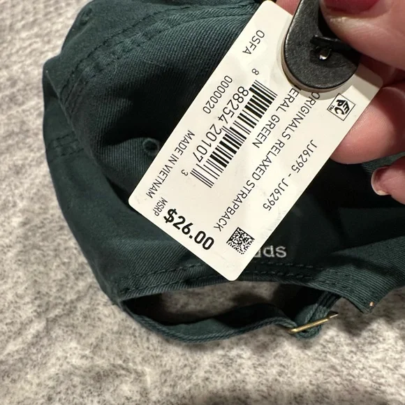 Brand new adjustable Adidas Forest Green Cap - Picture 3 of 5